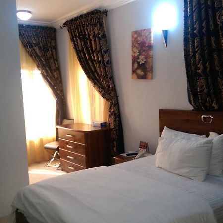 Kh Lodge Abuja Exterior photo