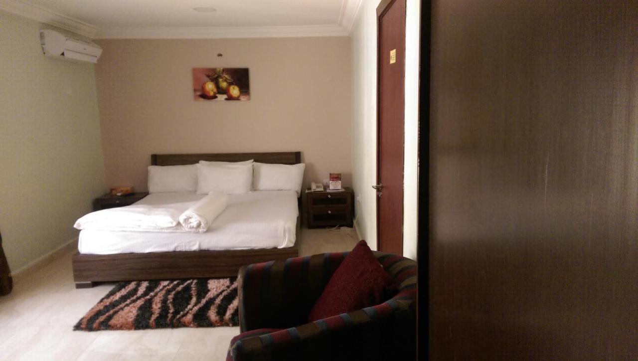 Kh Lodge Abuja Exterior photo